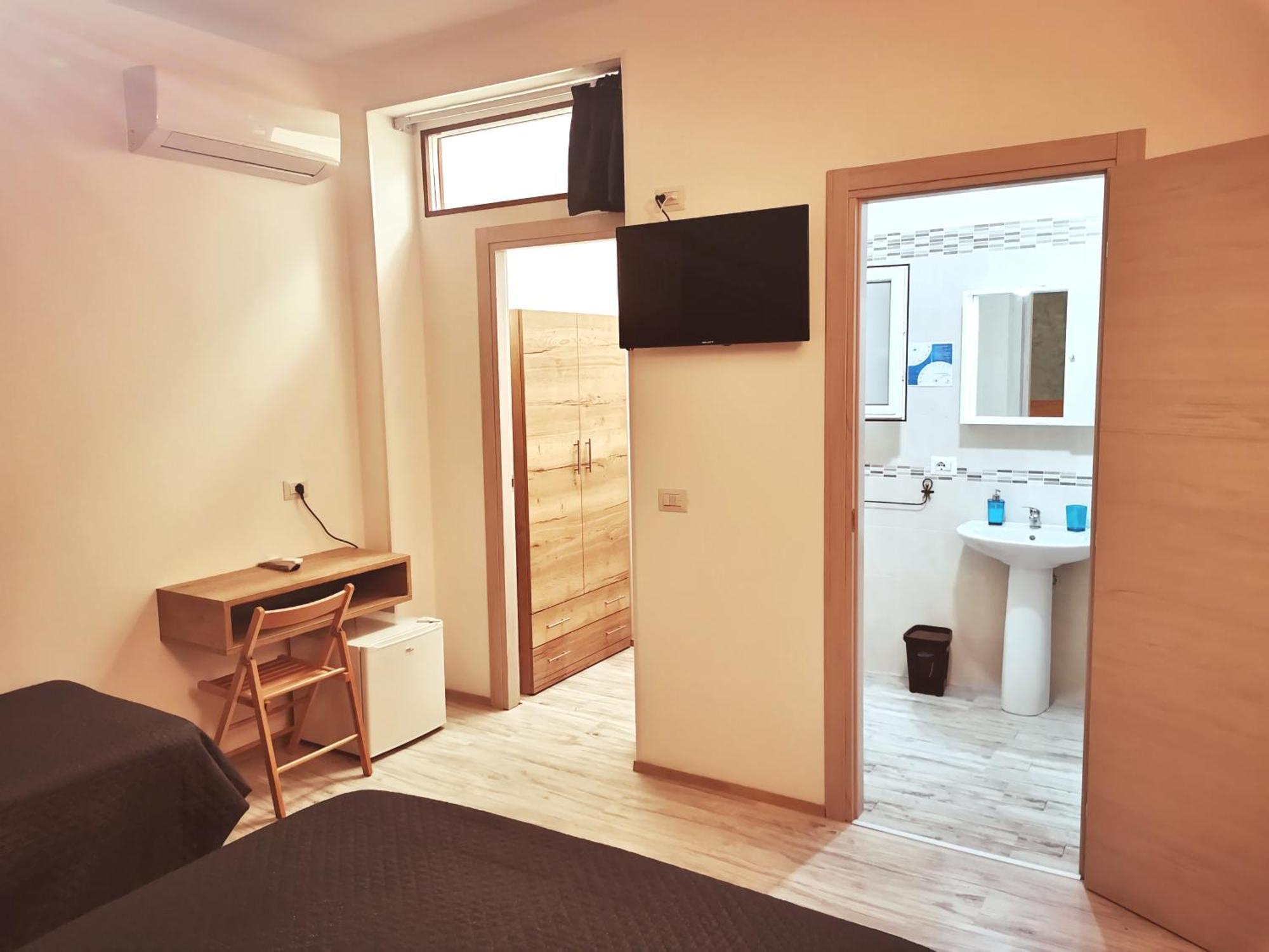 Via Alessandria Racale Room photo